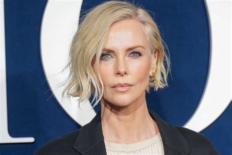 PHOTO – Charlize Theron, 47 ans : avec son mini 